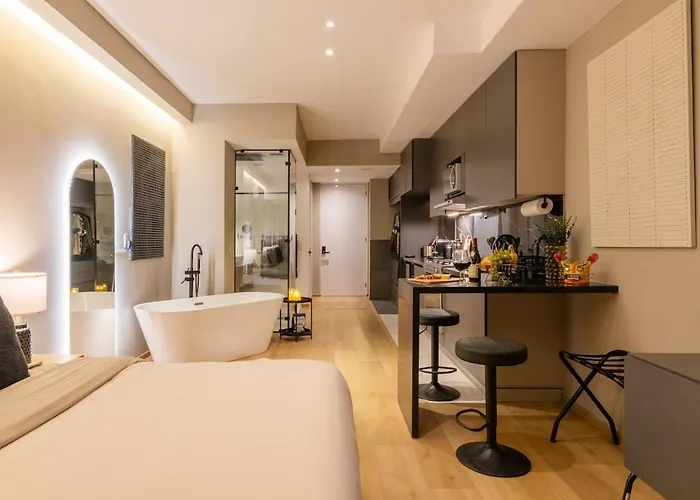 Apartment Design Bathtub Rooftop Pool, Gym, Bbq *