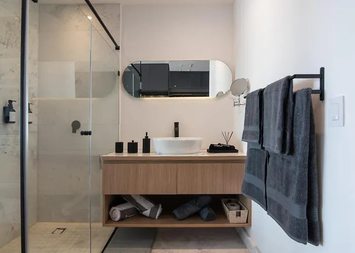 Design Bathtub Rooftop Pool, Gym, Bbq Apartment